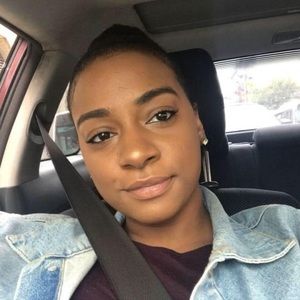 Meet your Posher, Adrianna